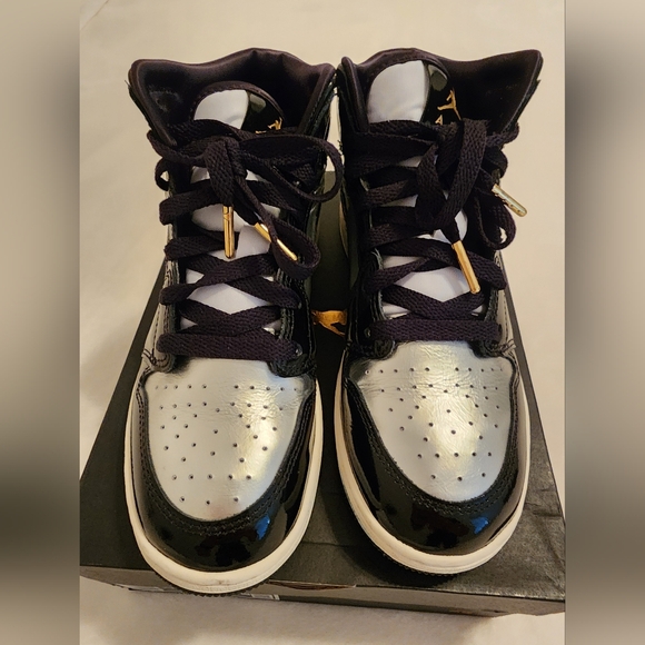 Nike Jordan Black and Silver Sneakers - Picture 2 of 5